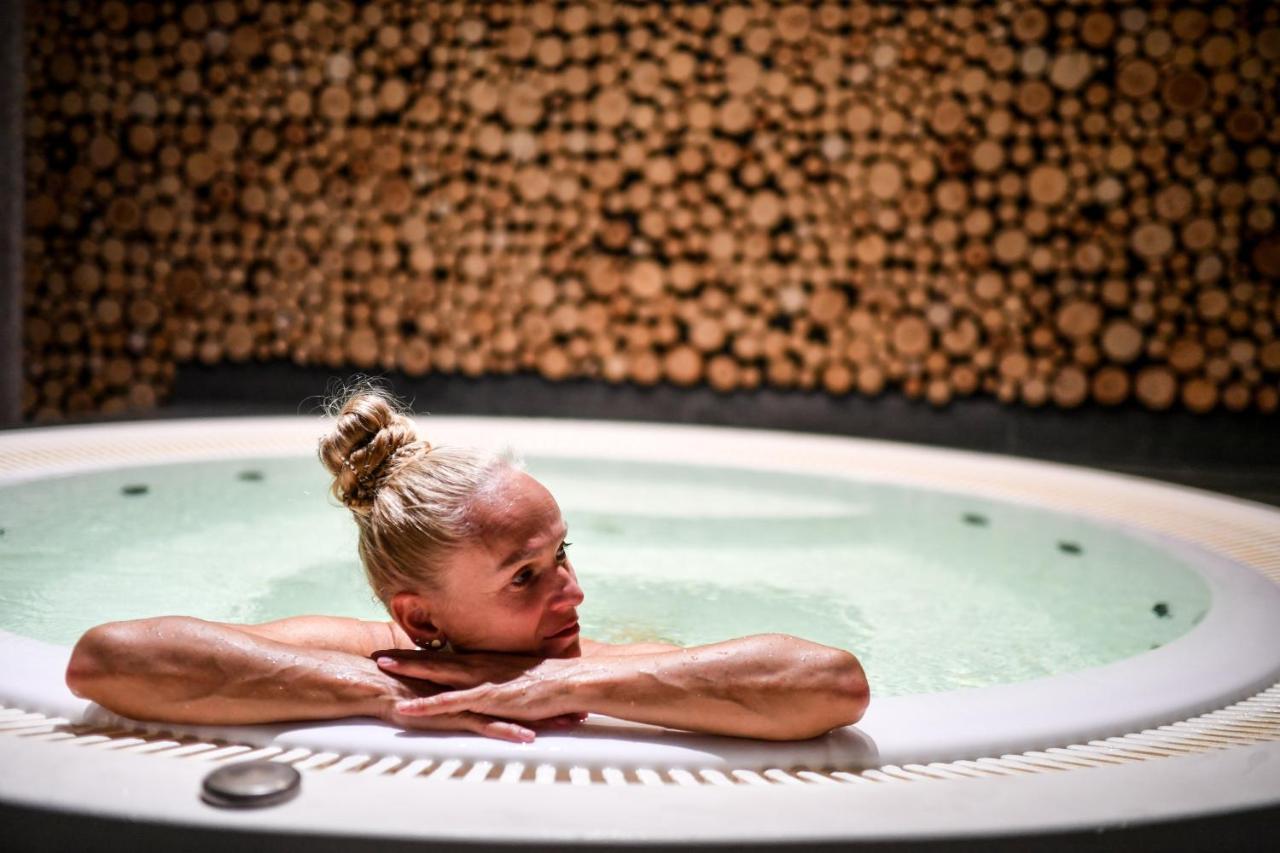 Hotel Bonifacio Spa&Sport Resort Sochocin Экстерьер фото
